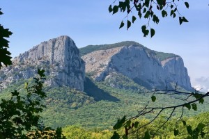 День 3. Главные символы Крыма: Ай-Петри, Большой Каньон, Воронцовский Дворец. 