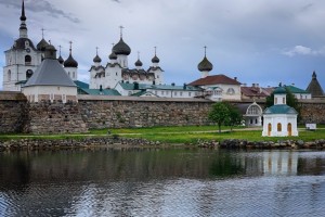 День 2. Морская прогулка на остров Большая Муксалма (5 часов). Фото Sergei Gussev unsplash.com