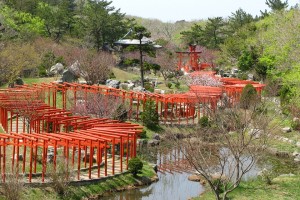 День 4. Такаяма:&nbsp;средневековая канцелярия Дзин-я, утренний рынок Миягава, старый квартал, исторический музей, традиционная деревня Сиракава:&nbsp;обзорная площадка замка Огимати, краеведческий музей. Лицензия CC0 Creative Commons, автор phoo_50